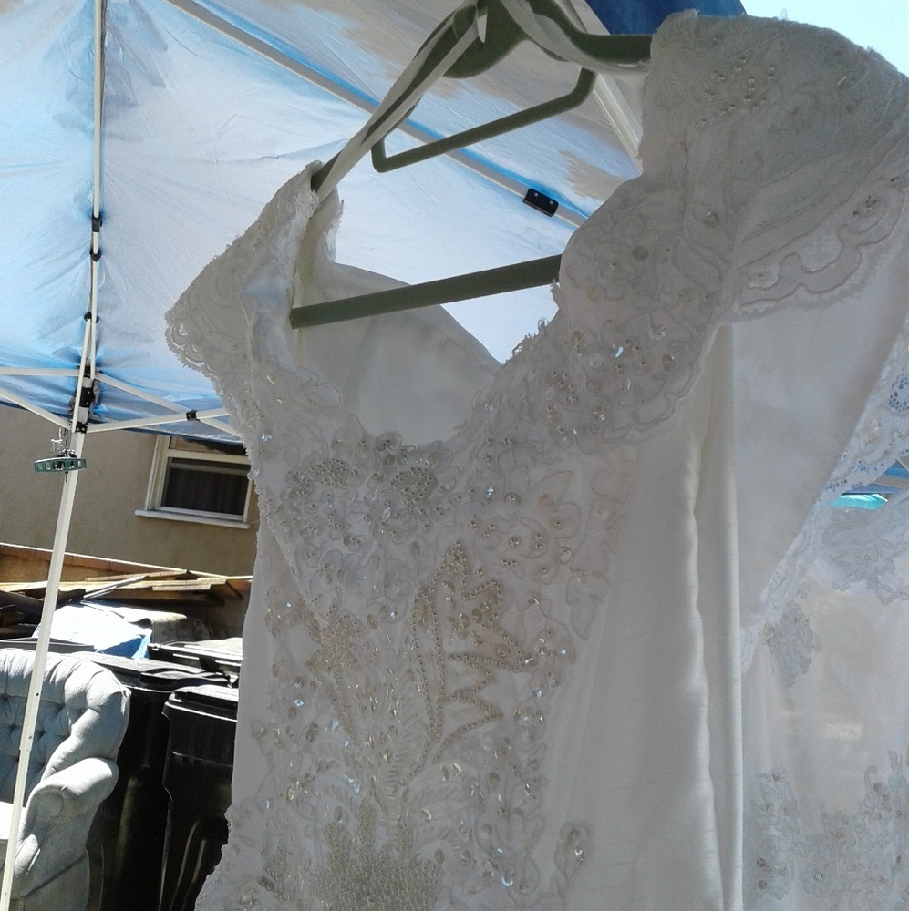 Wedding dress size 8